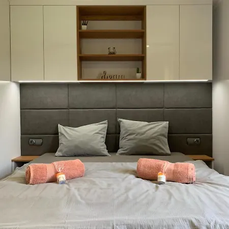 아파트 Cyprianus Village *